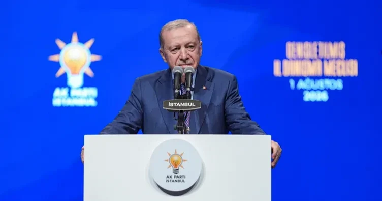 Tuzla, Çekmeköy ve Şile Belediyeleri AK Parti'ye katıldı: Rozetlerini Başkan Erdoğan taktı