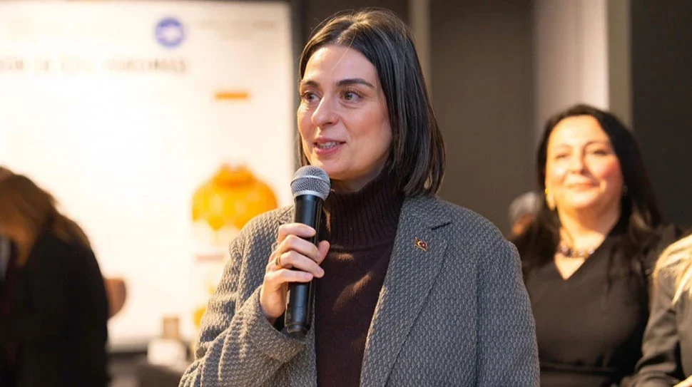 Üsküdar Belediye Başkanı Sinem Dedetaş gözaltına alındı